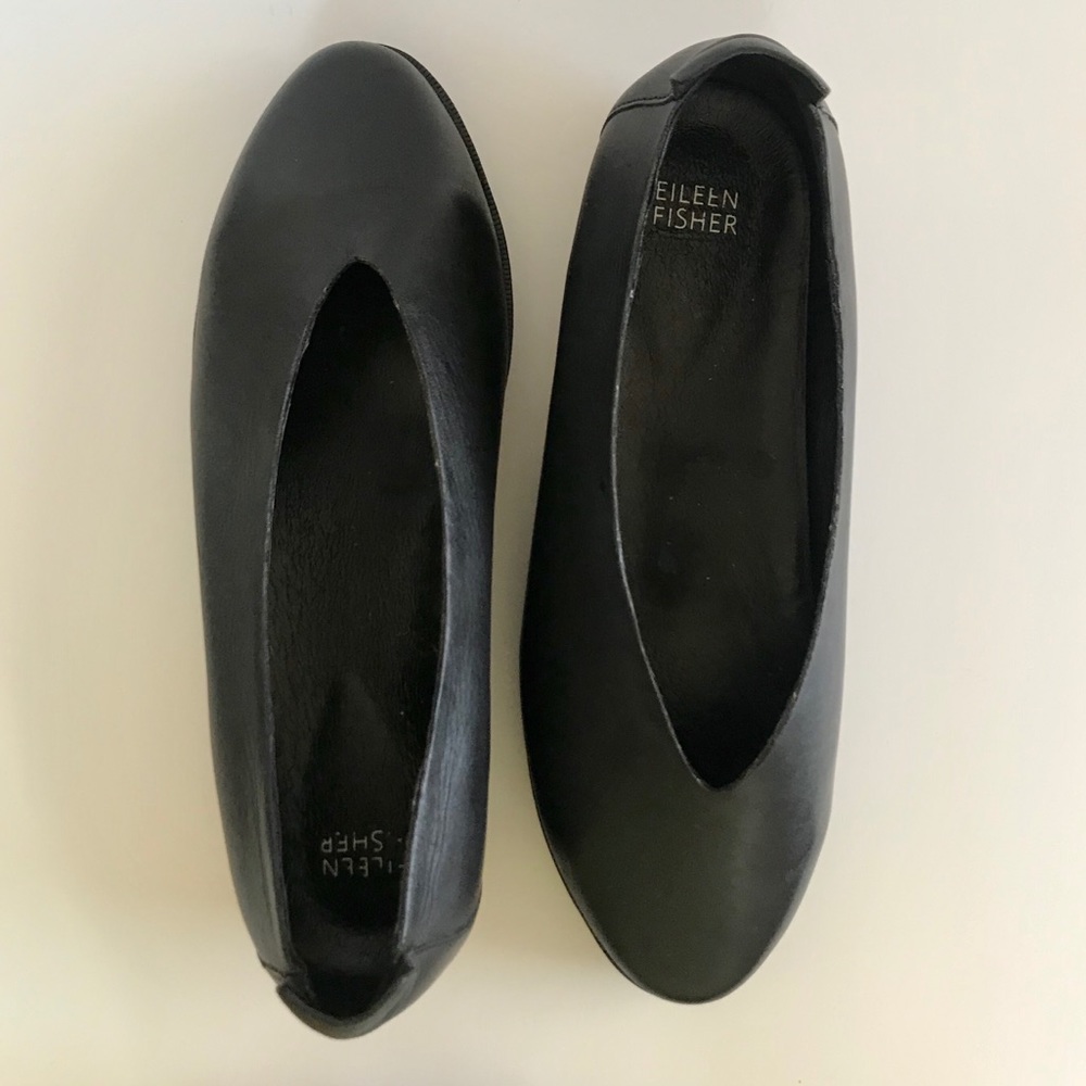 Eileen Fisher Black Leather Canoe Slip On Shoe 8